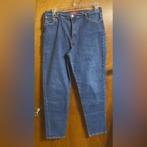 Levi’s 512; Classic slim stretch. Size 16